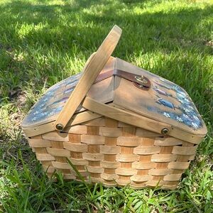 Vintage Kenyield Hand Painted Picnic Basket 
Carrier Birdhouse 15x9x10